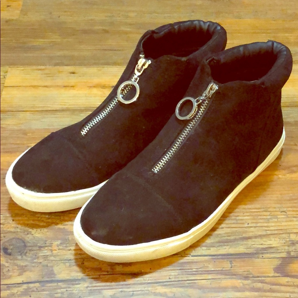 Black suede zip up sneaker